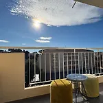 Beautiful 4 - 2 Km From Downtown Cannes Διαμέρισμα *